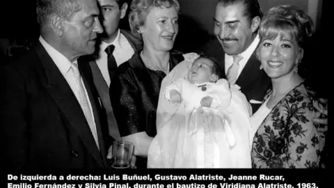 Gustavo Alatriste junto a la actriz Silvia Pinal