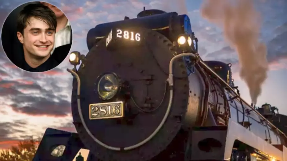 VIDEO: ‘Harry Potter’ se tomó fotos con tren ‘La Emperatriz’ durante su paso en Nuevo León