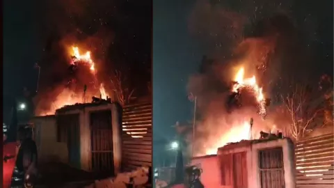 Fuerte incendio frente a la Central de Abasto