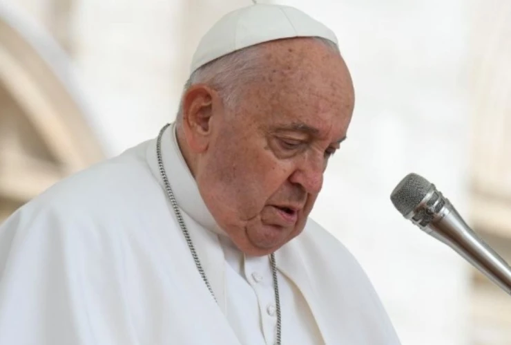 ¿Cuál es la enfermedad del papa Francisco y cuándo saldrá del hospital.png