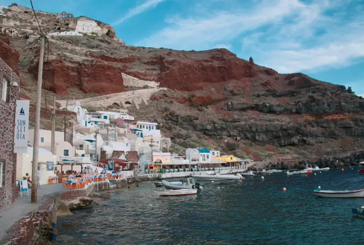 Aspecto de la isla griega de Santorini.jpg