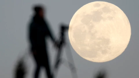 En el mes en curso habrá dos lunas llenas la cuales ocurren cada año.
