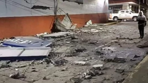 réplica sismo en Michoacán personas muertas AMLO