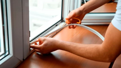 Temporada de huracanes y lluvias ¿Cómo proteger las ventanas de mi hogar?