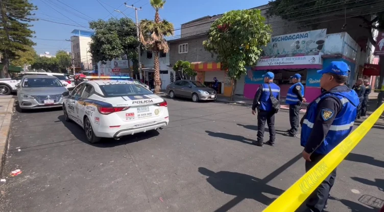 Asesinan a “Eugenio”, vendedor de pollos en Iztacalco; sicarios iban por carnicería