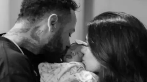 Neymar sufre intento de secuestro de su hija y su pareja, Bruna Biancardi.jpg