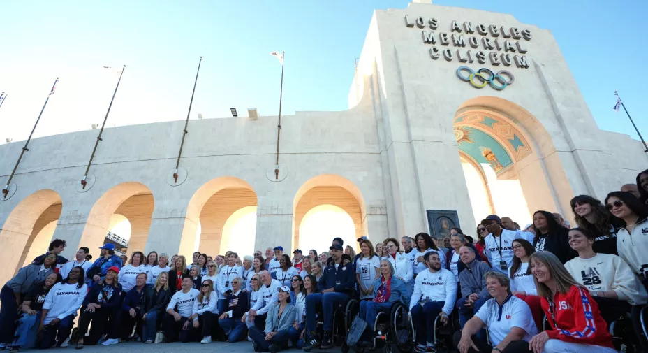 Leyendas olímpicas dan por iniciado el registro de boletos de los Juegos de 2028.jpg