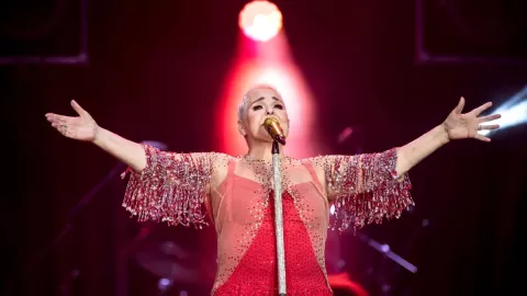 ¿Quiénes son los hijos y herederos de Lupita D’Alessio? Cantante se encuentra en el hospital