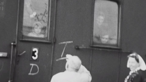 Sobrevivientes de Holocausto, bebés b.png