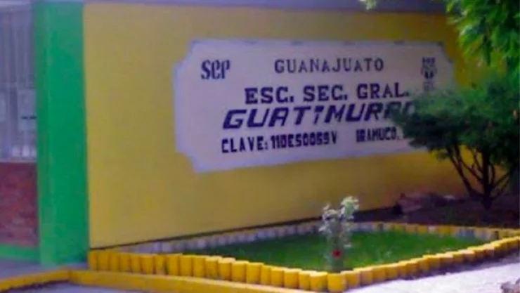 escuela gua.jpg