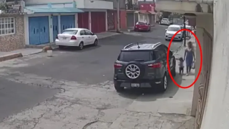 Abandonana a niña en la Álvaro Obregón