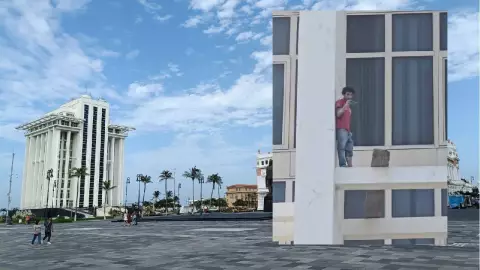 Joven sube a torre en zona del Malecón de Veracruz y amenaza con lanzarse