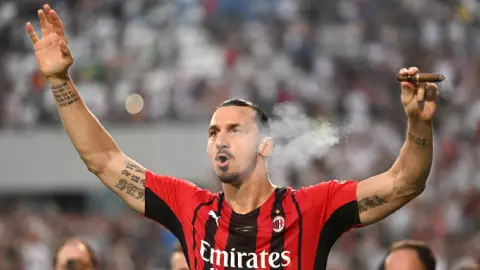 Zlatan Ibrahimovic celebra t&iacute;tulo con el Ac Milan