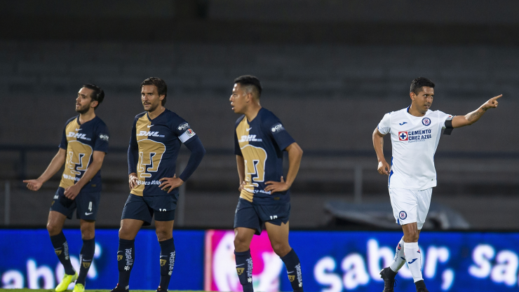 Cruz Azul golea a los Pumas