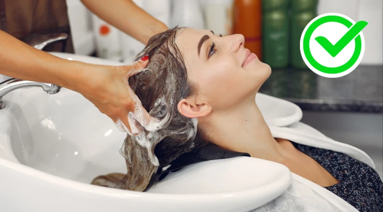 /estilo-de-vida/lavado-inverso-técnica-lavar-pelo-brillo-volumen