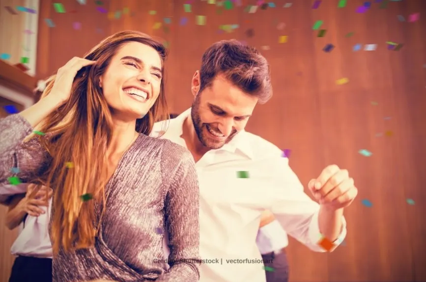 Pareja fiesta.jpg