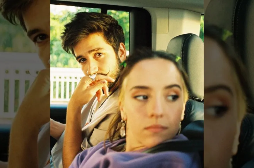 Camilo y Eva Luna Carro.jpg