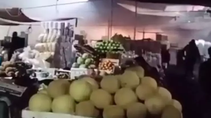 VIDEO: Explosión en puesto de pirotecnia causó caos y terror en pleno tianguis de Morelia