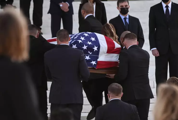 Ruth Bader Ginsburg congreso supremo.jpg