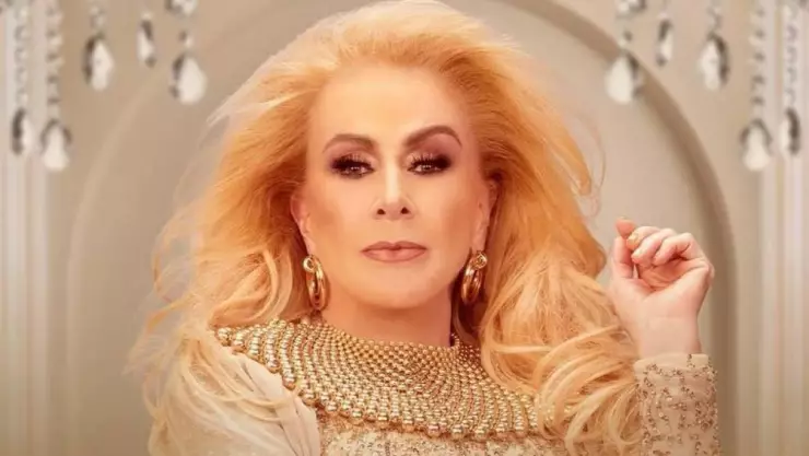 Laura Zapata transfóbica