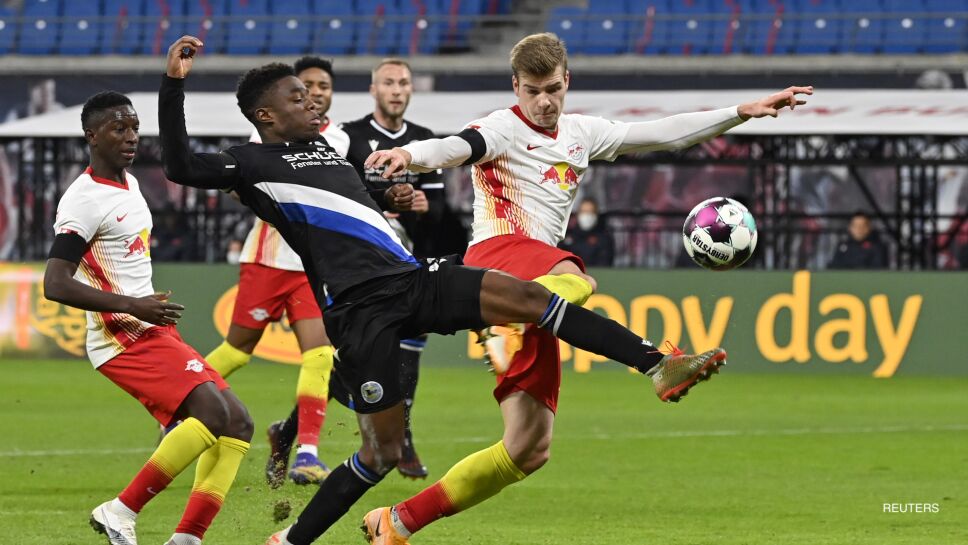Leipzig vence a Arminia Bielefeld