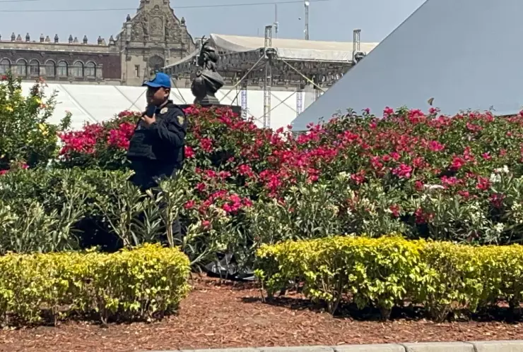 Encuentran un muerto en el Zócalo de CDMX