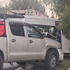 Accidente-en-Puebla-deja-16-lesionados-tras-choque-de-una-combi-contra-una-camioneta.webp