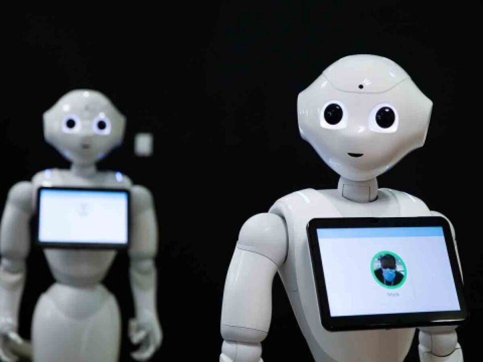 Crean a Pepper, el robot que te recuerda que debes usar cubrebocas