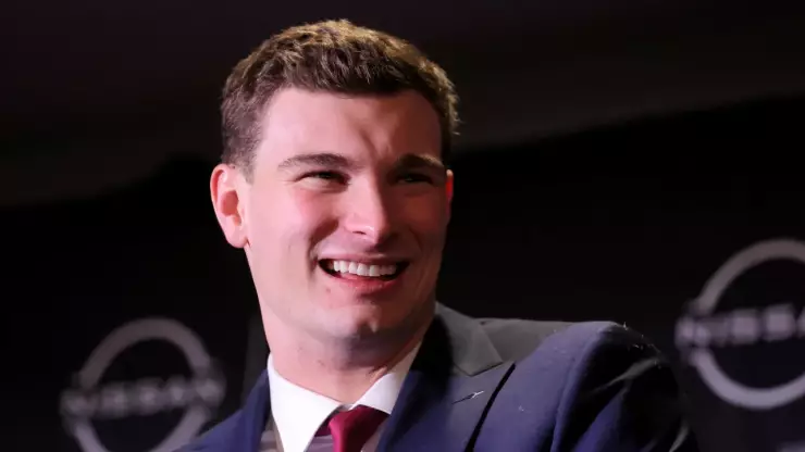 Fernando Mendoza quiere inspirar a latinos en el Rose Bowl