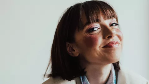 cabello con flequillo recto