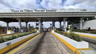 Caseta de cobro Cuatro Caminos, Guasave.jpg