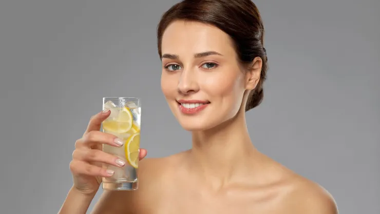 agua con limón