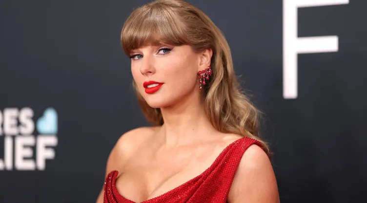 Foto con el rostro de la cantante Taylor Swift