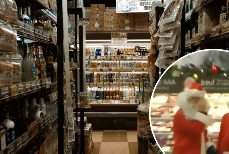 Santa Claus y sus elfos asaltan supermercado.png