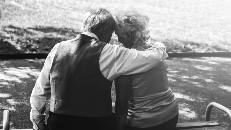 matrimonio muere con cuatro horas de diferencia