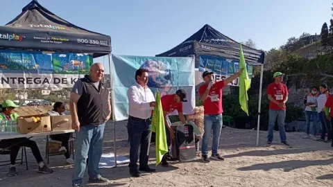 Fundación Azteca hace jornada de limpieza en Camino Verde.