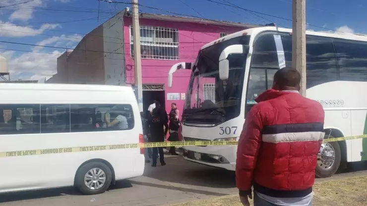 Irrumpen en albergue y retiran a menores