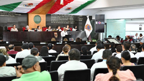 Trifulca entre diputados de Morena en el Congreso de Campeche