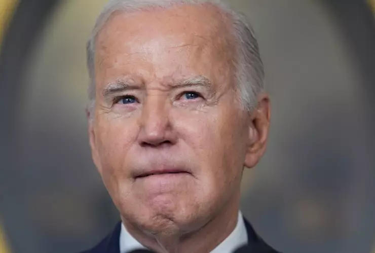 Joe Biden muestra cara de preocupación