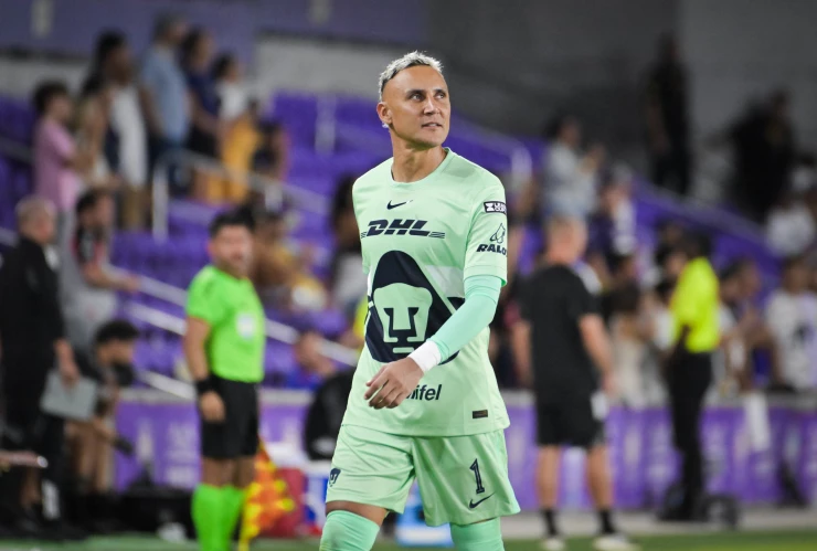 Keylor Navas con Pumas