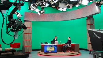 Benjamín Salinas entregó un especial reconocimiento a Jorge Garralda por estos 30 años de A Quien Corresponda