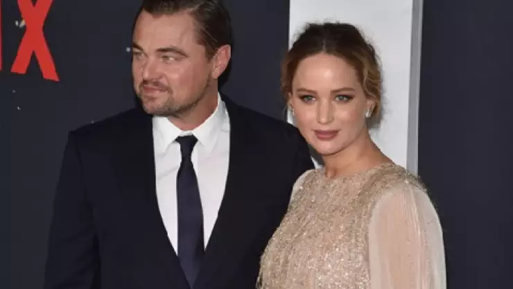 Jennifer Lawrence presume su embarazo en estreno de Don’t Look Up