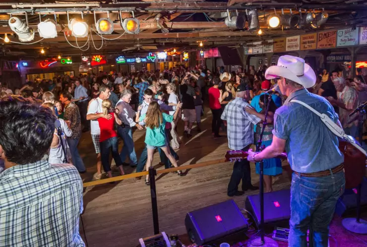 Un festival de música en Gruene, Texas.