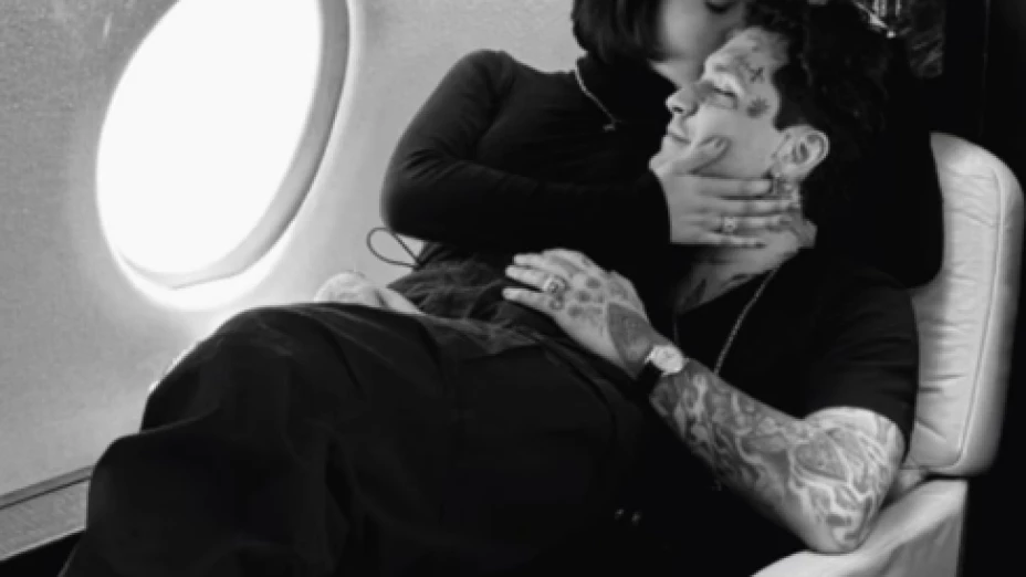 Esta es la FOTO que publicó Christian Nodal con Ángela Aguilar que ha causado enojo y polémica