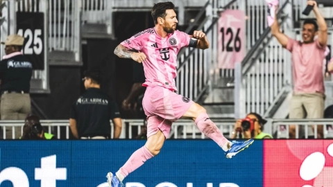 Elektra vende playera de Messi