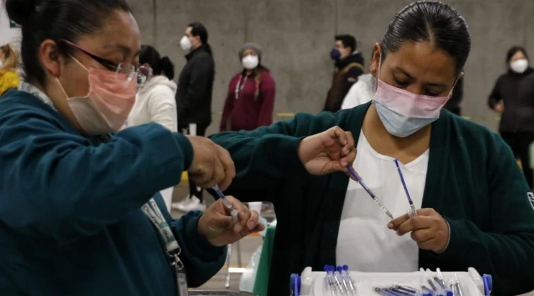 vacuna de refuerzo jovenes 19 a 29 cdmx.jpg