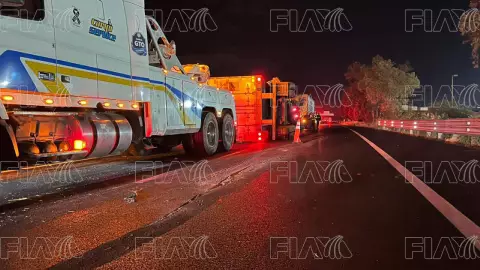 Volcadura tráiler León Aguascalientes