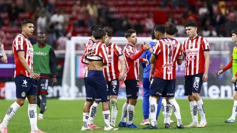 Isaac Brizuela posible baja para el Apertura 2025 de la Liga BBVA MX