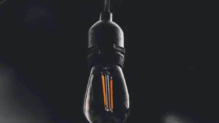 ¡Atención! Reportan colonia de la Península SIN LUZ tras caída de estructura; esto se sabe