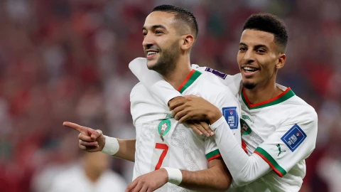 Ziyech marca el primero del partido